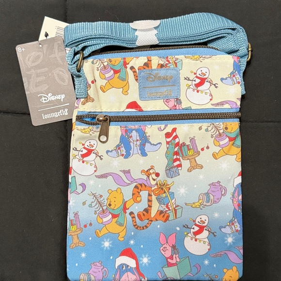 ⬇️sale⬇️ Loungefly Winnie the Pooh and Friends Crossbody Bag- Christmas … - Picture 9 of 9